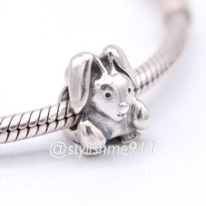 Authentic PANDORA Rabbit Charm -790389